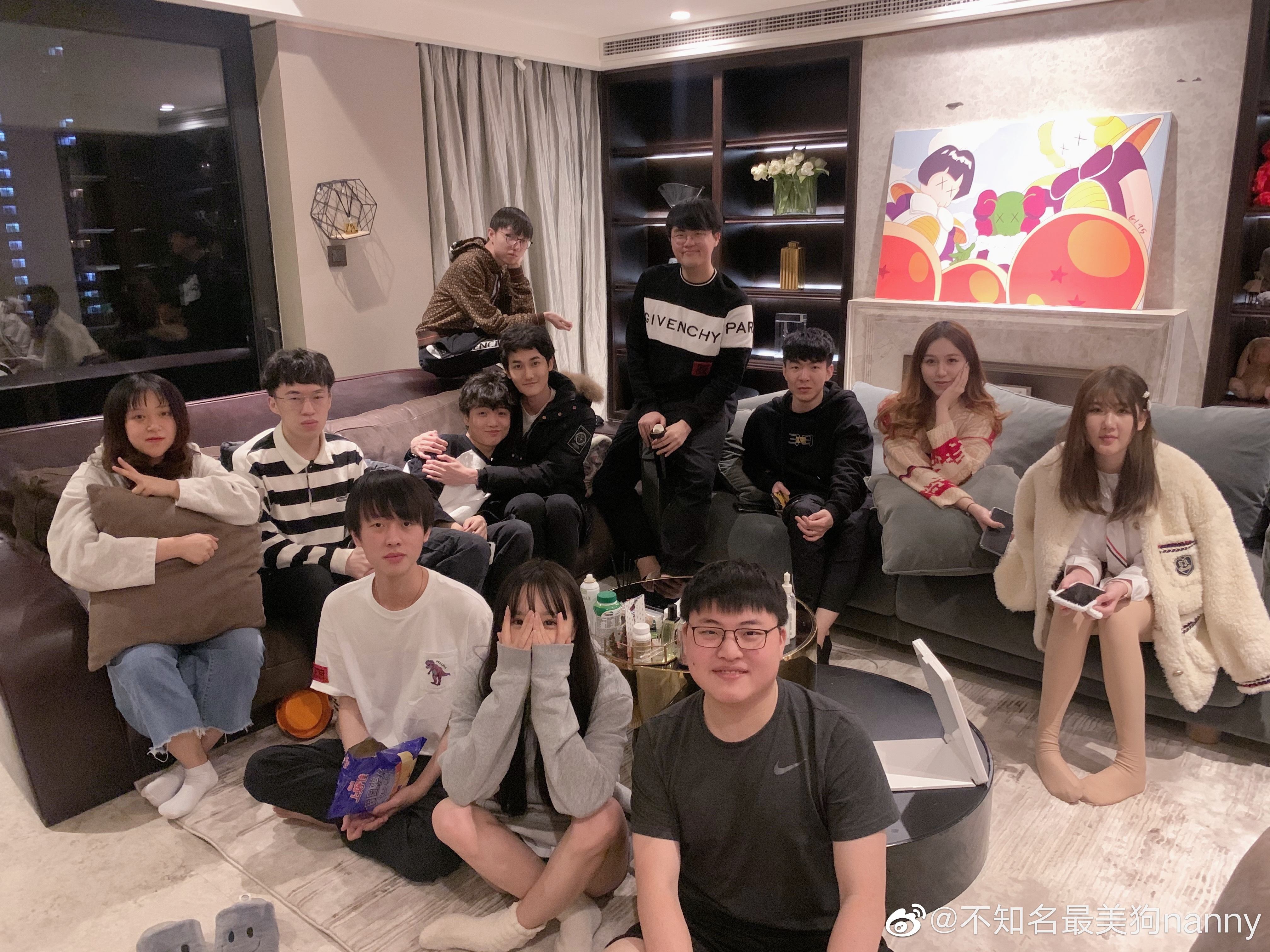 包含Ming焦点对战，Karsa与80激战独行侠分钟，晋级下一阶段胜负难料！的词条