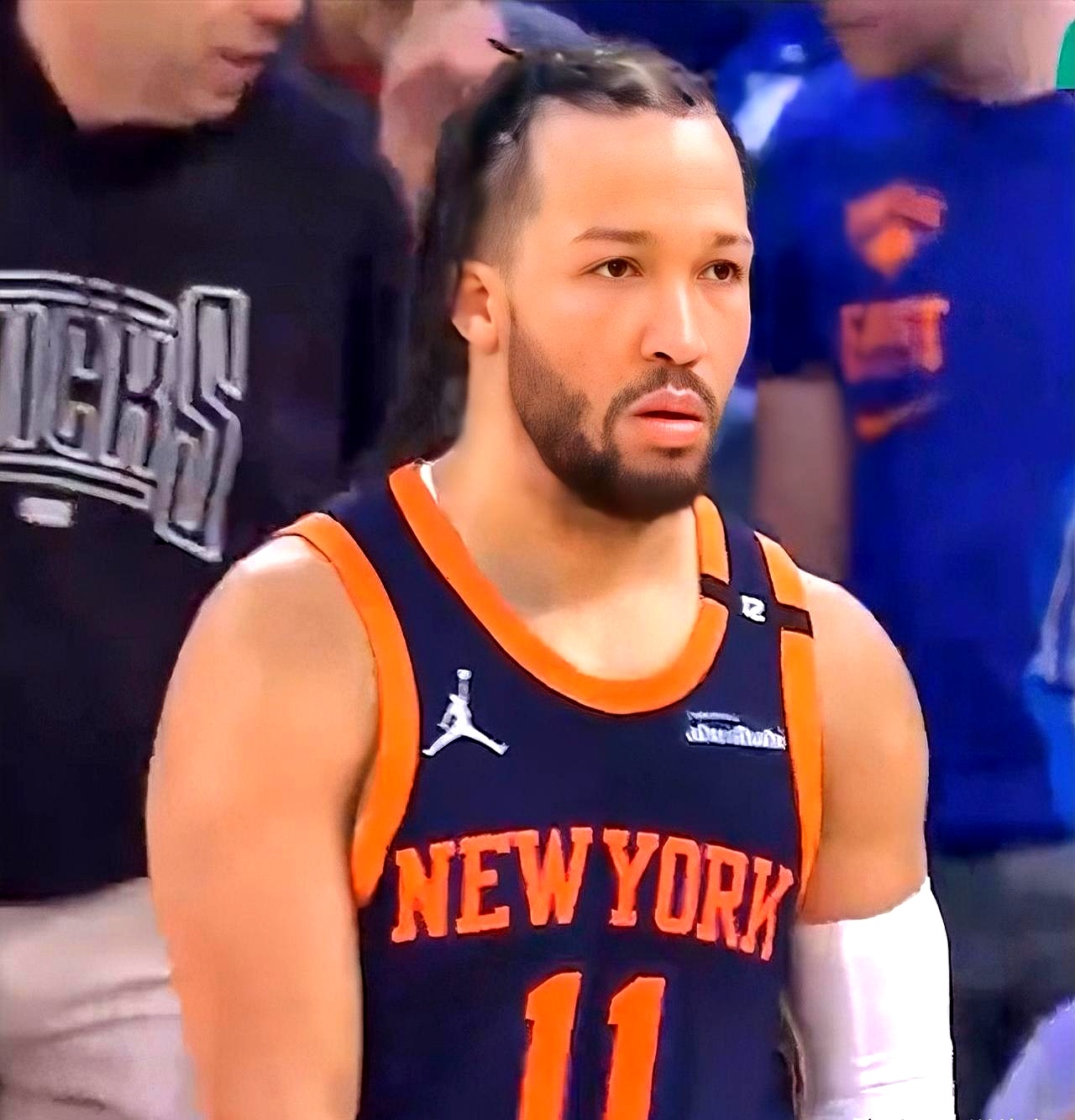 爱游戏体育入口 -赛前突围战来临，菲尼克斯太阳围绕亚冠队长鼓劲，更衣室稳定，阵容厚度经受考验(加强作风建设经受四大考验主要包括)