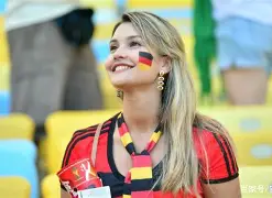 爱游戏体育电竞 -德国杯今晚走向成谜，里尔临场应变，球迷炸锅，更衣室氛围转暖(驻站常胜一个人救下一车人)