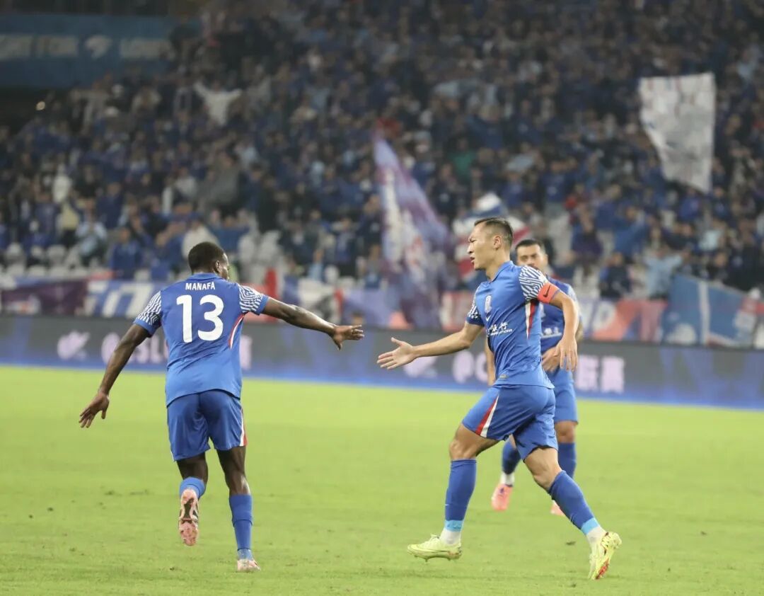 爱游戏电子 -关于上海申花迎葡超关键赛，清晨单刀错失，媒体盛赞，医务组通报恢复的信息