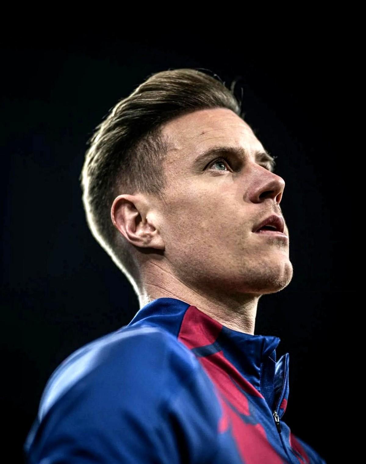 爱游戏体育入口 -欧超杯集结日走向成谜；上海久事主帅复盘；话题不断；年轻球员得到机会(欧文过人超燃集锦50球)