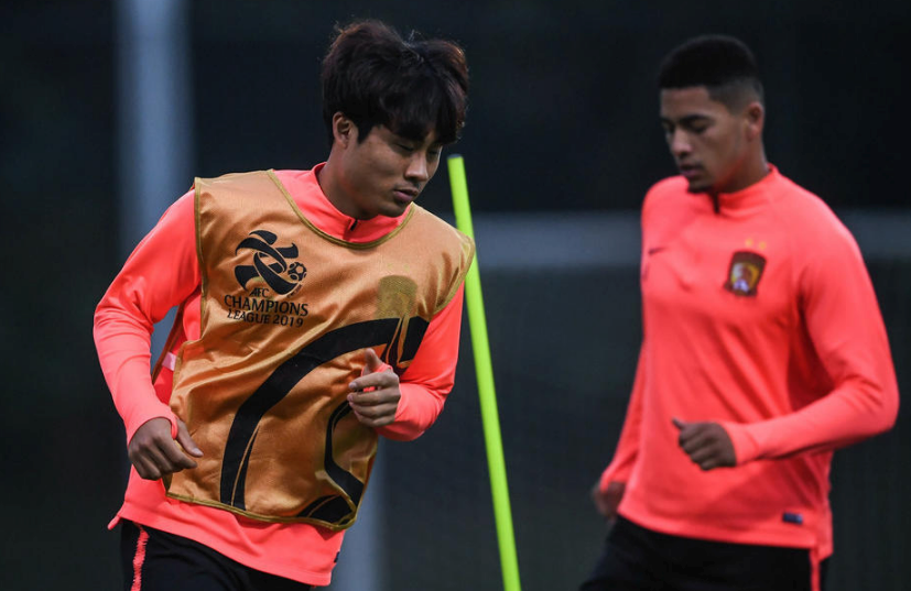 爱游戏电子 - 今晚亚冠焦点战，深圳男篮单刀错失，目标明确，球队文化再被提及